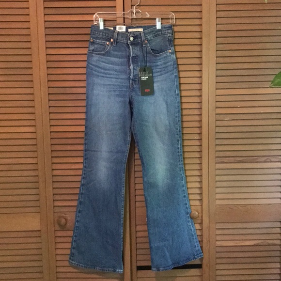 Levi’s Ribcage Flare jeans - NWT - Picture 2 of 7